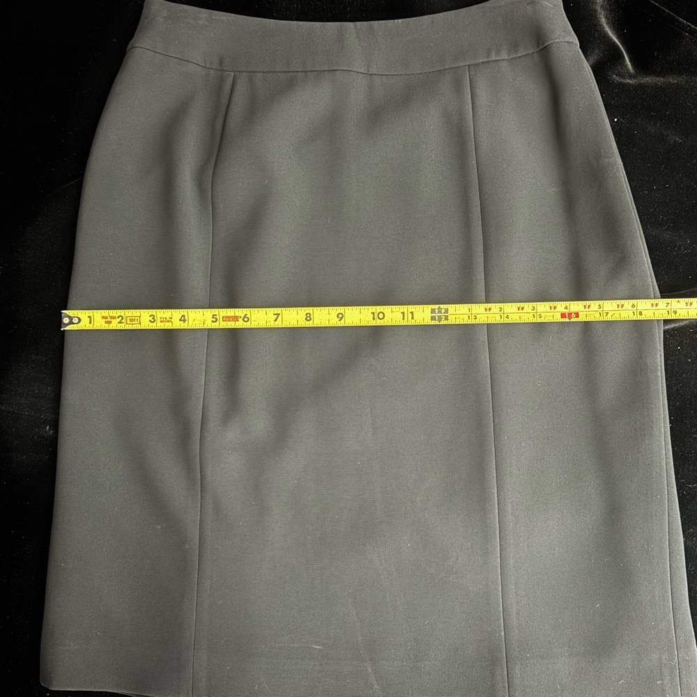 Ann Taylor -Women’s Black Business Skirt -Knee-Length/Double Pleats -Tag Size 4 - Picture 10 of 16